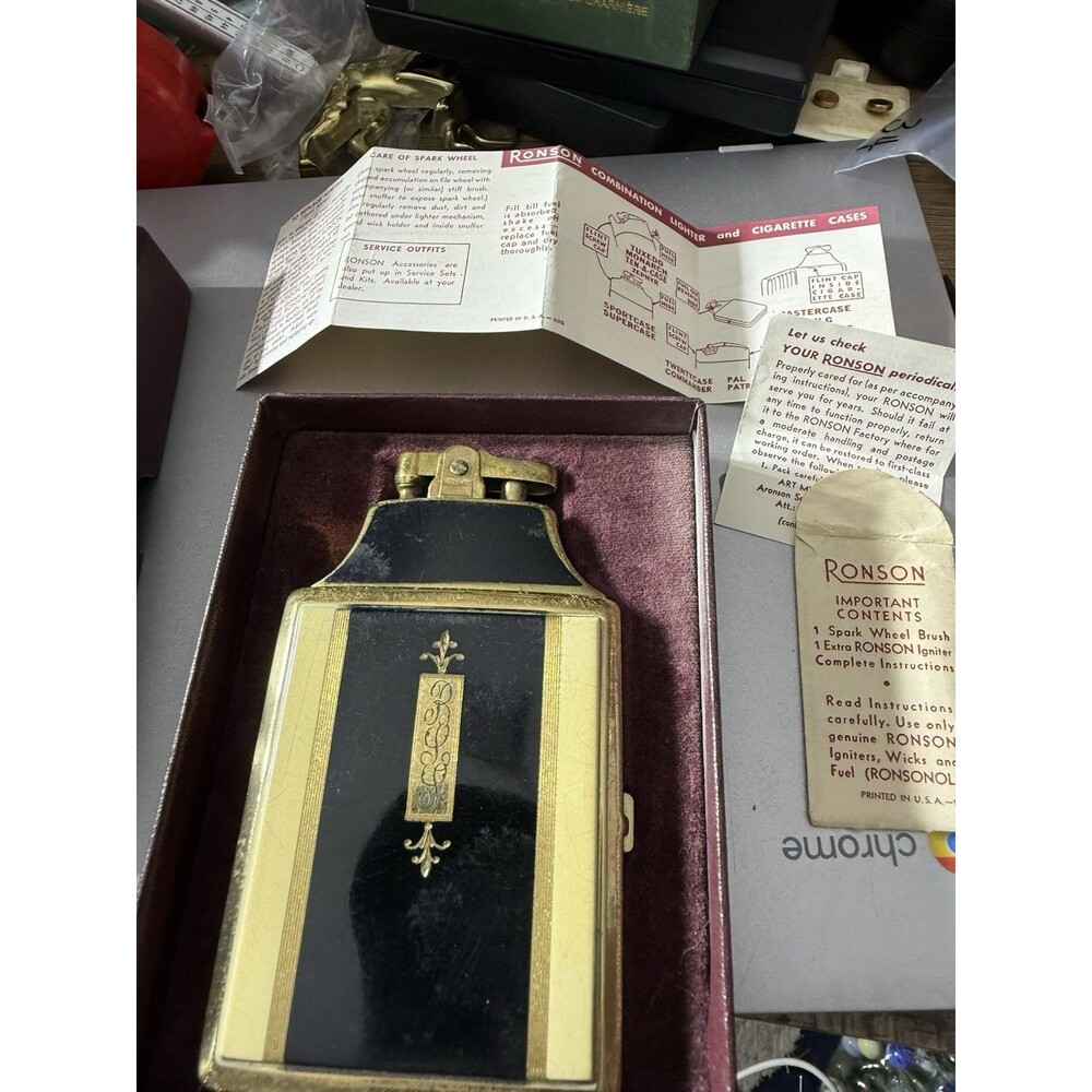 Vtg. Ronson Master Case Cigarette Case & Lighter In One w/ Box
